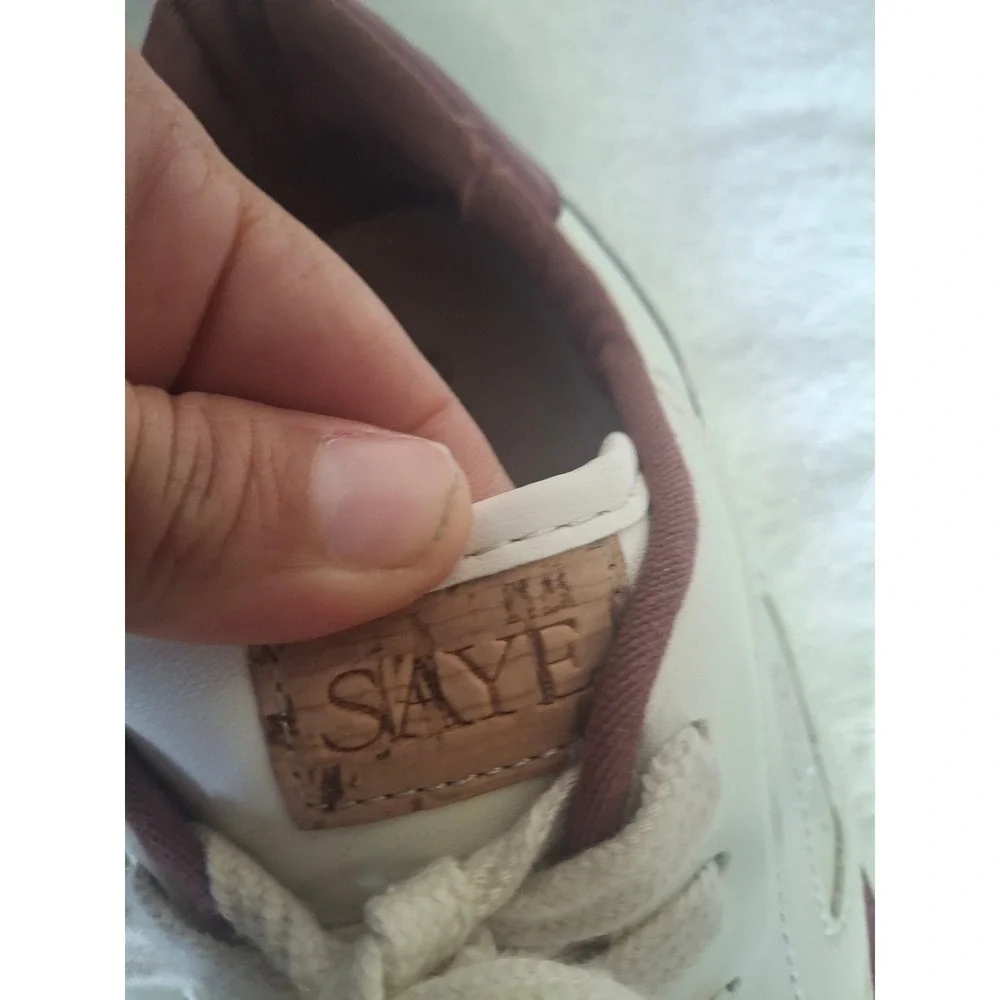 Saye Modelo '89 Vegan Leather Sneakers Cream Burgundy Low Top Mens 7.5 Womens 9